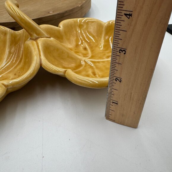 Vtg. MCM Belmar #852 California Pottery Gold Divided Leaf Nut/Candy Dish Yellow - Picture 7 of 9